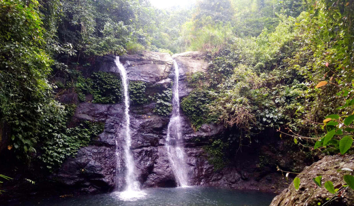 Menjelajahi Keindahan Air Terjun Juwuk Manis Jembrana